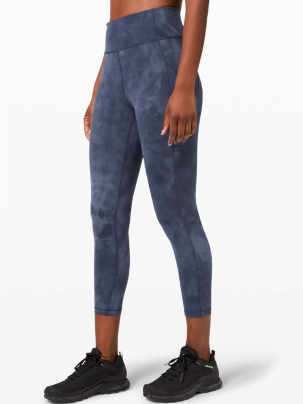 Lululemon invigorate high rise crop diamond dye naval blue size 4